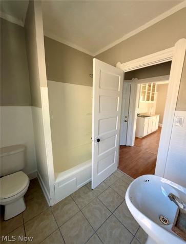 2066 Magee Street Lakewood OH 44107