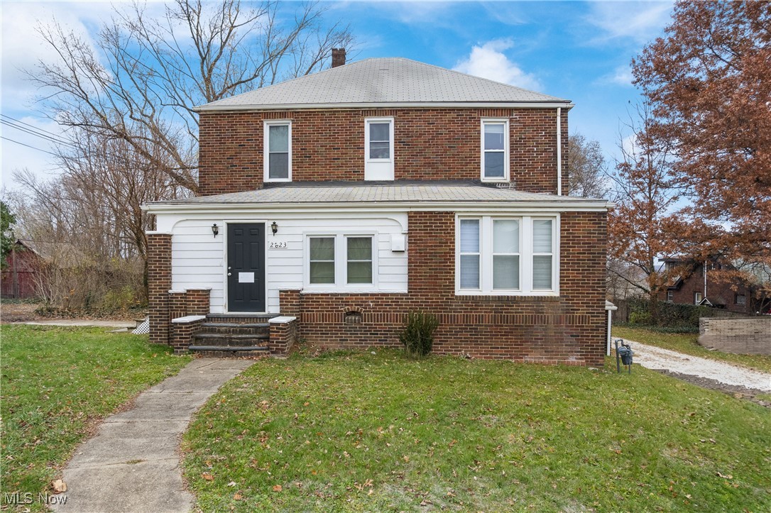2823 Columbus Road NE Canton OH 44705