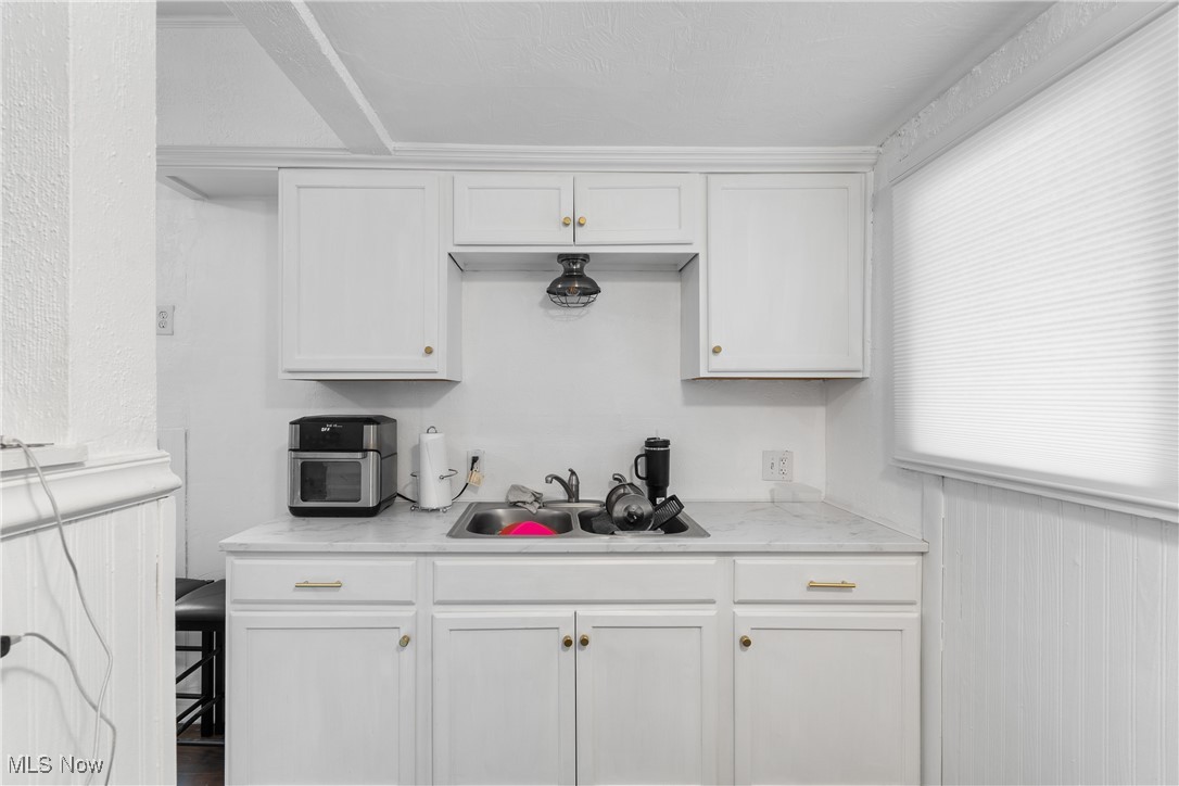 2823 Columbus Road NE Canton OH 44705