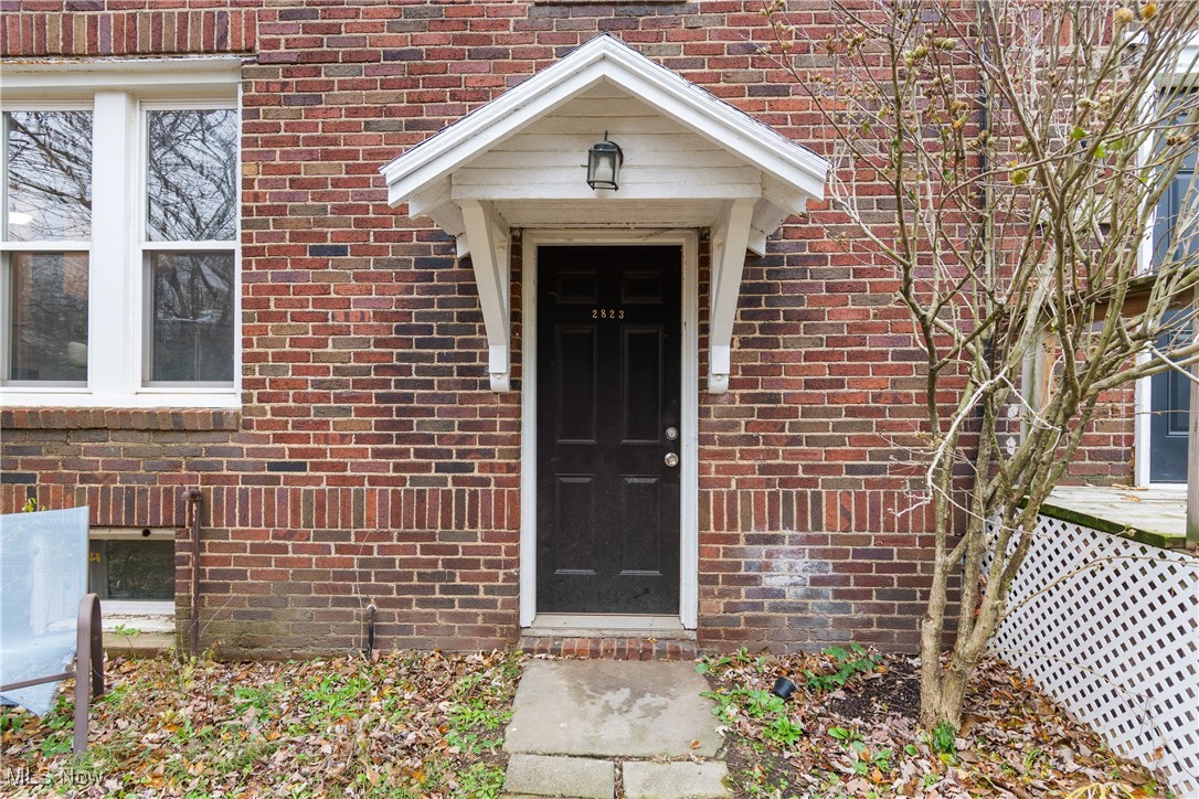 2823 Columbus Road NE Canton OH 44705