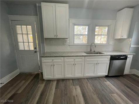 3235 Oak Road Cleveland Heights OH 44118