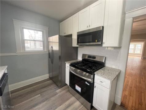 3235 Oak Road Cleveland Heights OH 44118