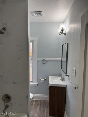 3235 Oak Road Cleveland Heights OH 44118