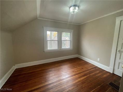 3235 Oak Road Cleveland Heights OH 44118