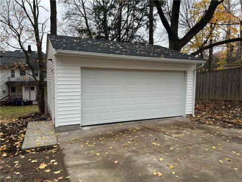 3235 Oak Road Cleveland Heights OH 44118