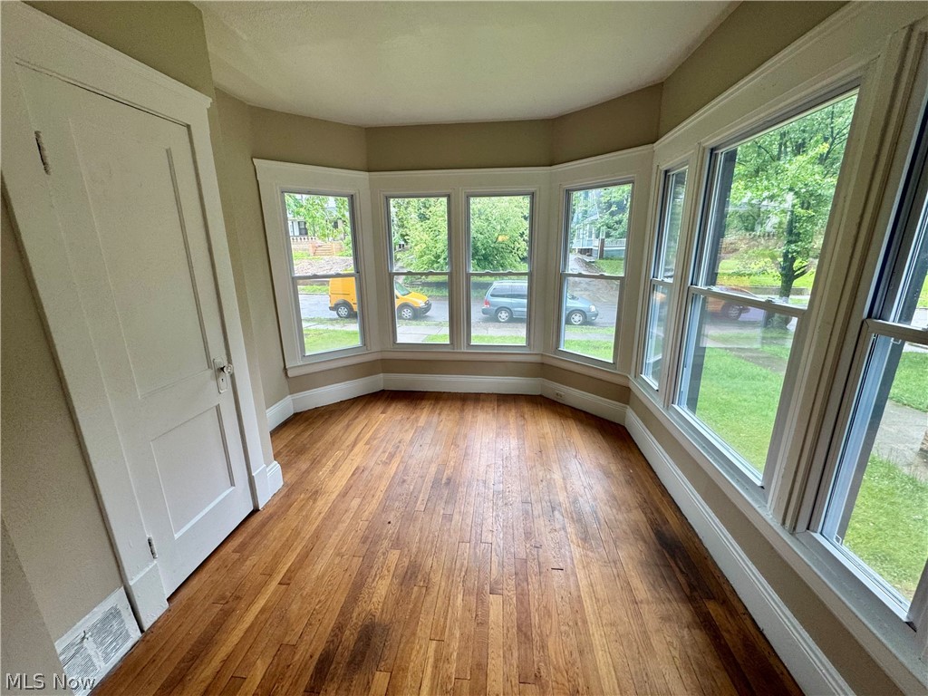 3235 Oak Road Cleveland Heights OH 44118