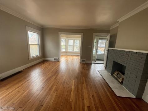 3235 Oak Road Cleveland Heights OH 44118