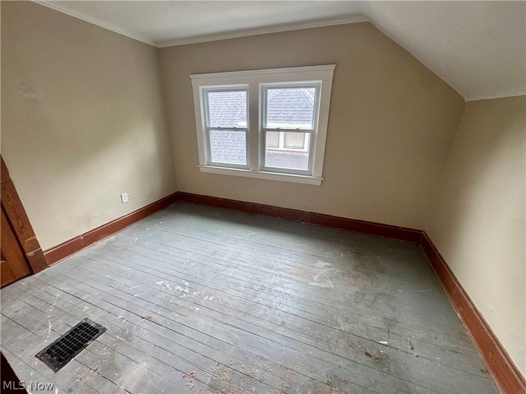 3235 Oak Road Cleveland Heights OH 44118