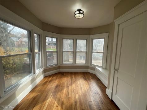 3235 Oak Road Cleveland Heights OH 44118