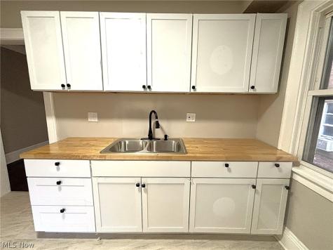 14172 Superior Road Cleveland Heights OH 44118