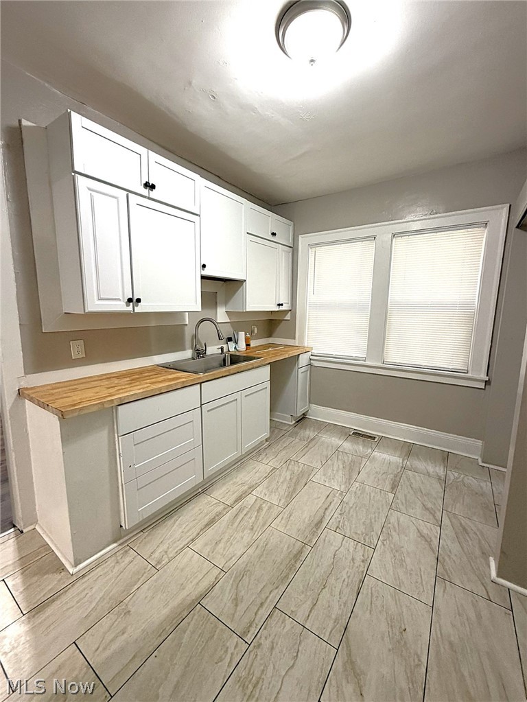 14172 Superior Road Cleveland Heights OH 44118