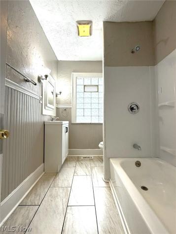 14172 Superior Road Cleveland Heights OH 44118