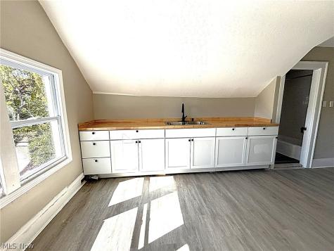 14172 Superior Road Cleveland Heights OH 44118