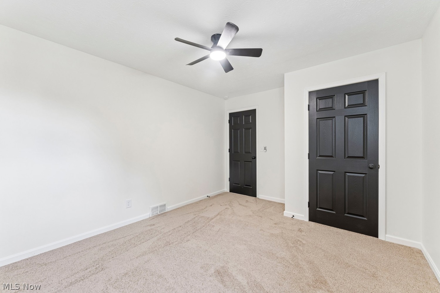 950 Douglas Street Vermilion OH 44089