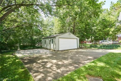 1036-1038 Emma Avenue Akron OH 44302