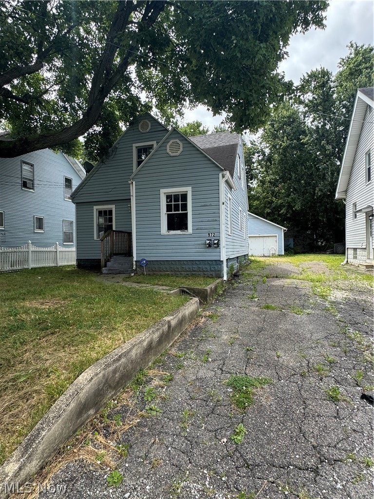 972 Hunt Street Akron OH 44306