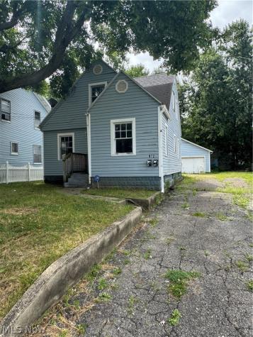 972 Hunt Street Akron OH 44306