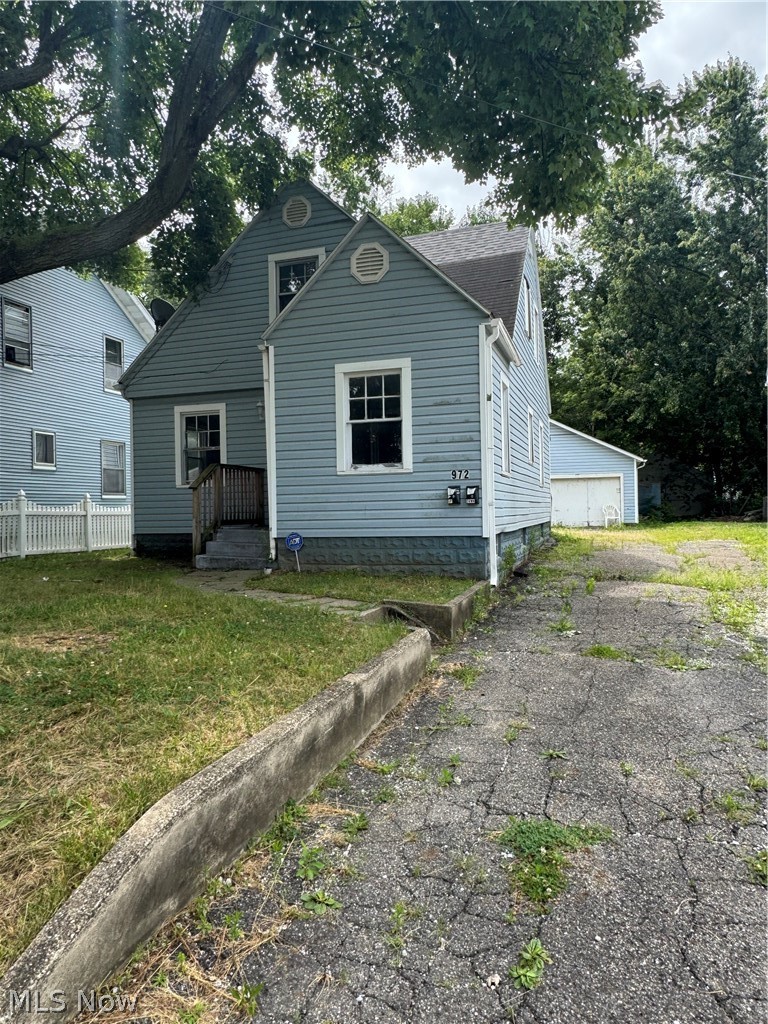 972 Hunt Street Akron OH 44306