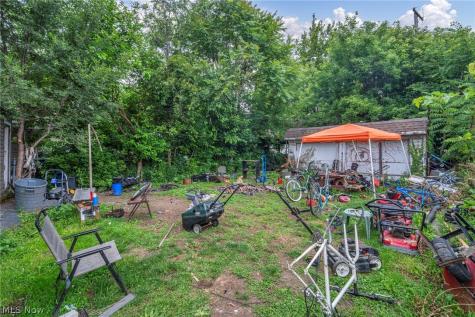 7814 Lawn Avenue Cleveland OH 44102