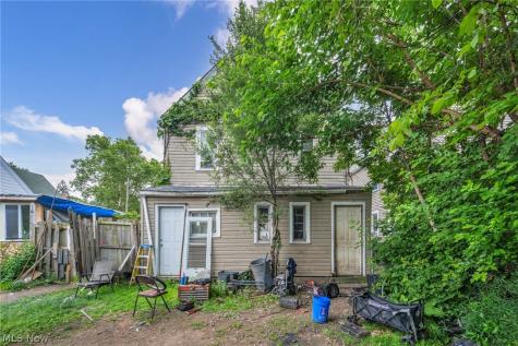 7814 Lawn Avenue Cleveland OH 44102