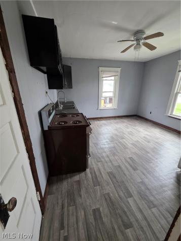 15 Beaver Avenue Niles OH 44446