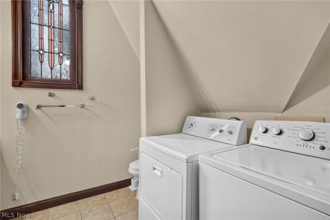 3515 Archwood Avenue Cleveland OH 44109