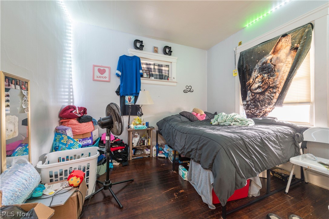 4004 E 52nd Street Newburgh Heights OH 44105