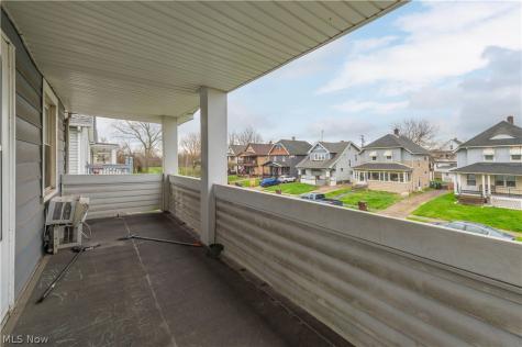 4004 E 52nd Street Newburgh Heights OH 44105