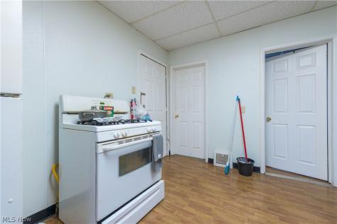 4004 E 52nd Street Newburgh Heights OH 44105