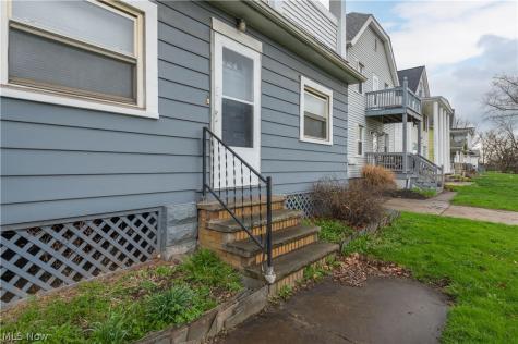 4004 E 52nd Street Newburgh Heights OH 44105