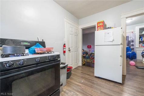 4004 E 52nd Street Newburgh Heights OH 44105