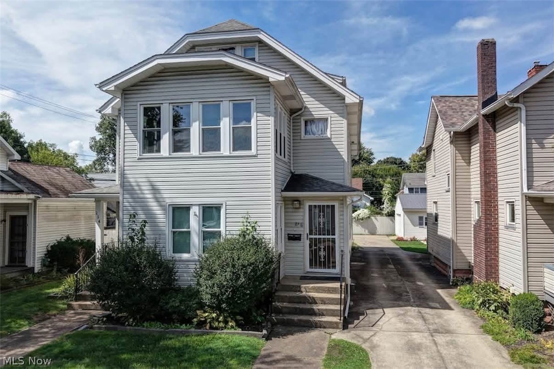 236 3rd Street NW New Philadelphia OH 44663