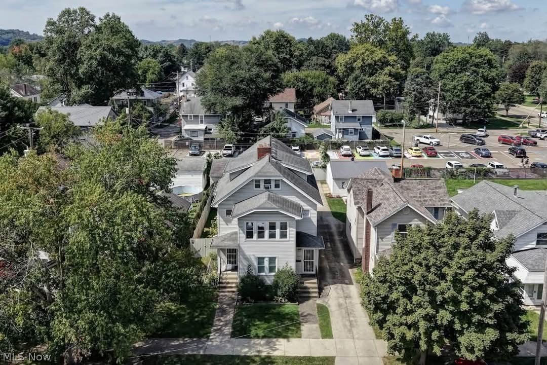 236 3rd Street NW New Philadelphia OH 44663