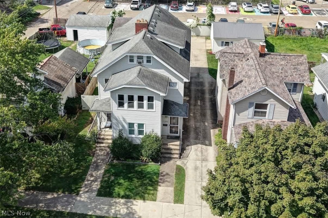 236 3rd Street NW New Philadelphia OH 44663
