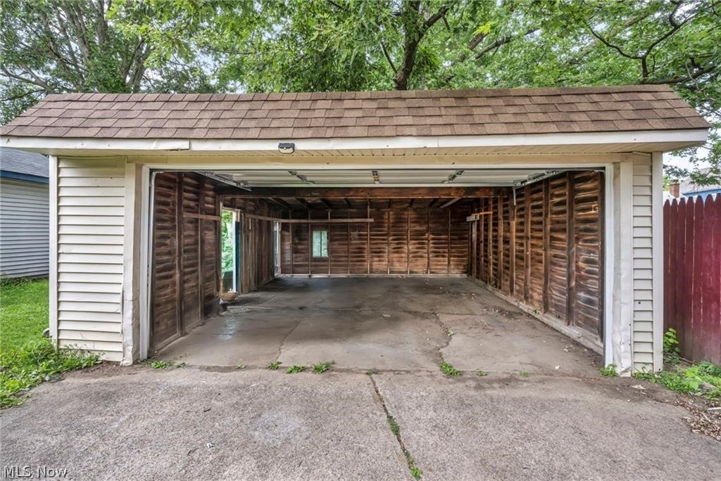 2822 Saratoga Avenue Cleveland OH 44109