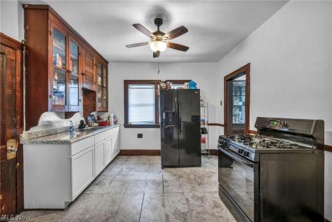 2822 Saratoga Avenue Cleveland OH 44109