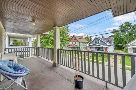 2822 Saratoga Avenue Cleveland OH 44109