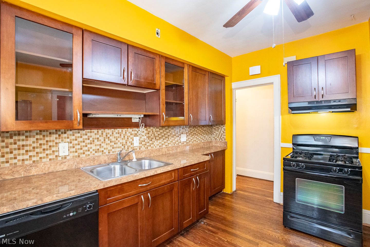 14534 Garfield Avenue Lakewood OH 44107