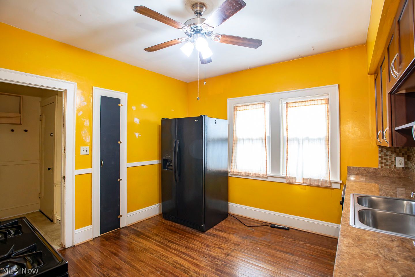 14534 Garfield Avenue Lakewood OH 44107