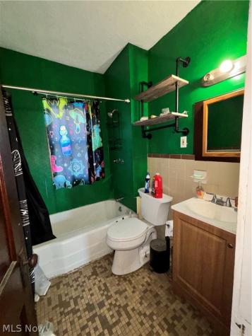 1422 W 112th Street Cleveland OH 44102