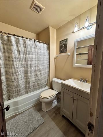 1422 W 112th Street Cleveland OH 44102