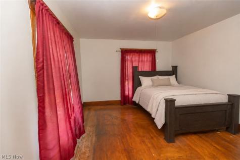 1037 W 8th Street Lorain OH 44052