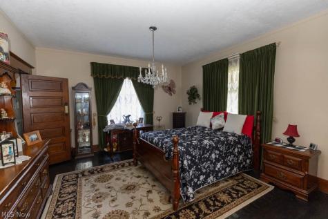 1037 W 8th Street Lorain OH 44052