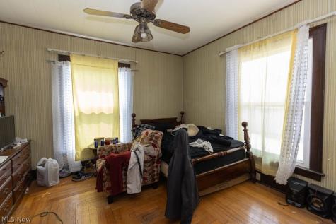 1037 W 8th Street Lorain OH 44052