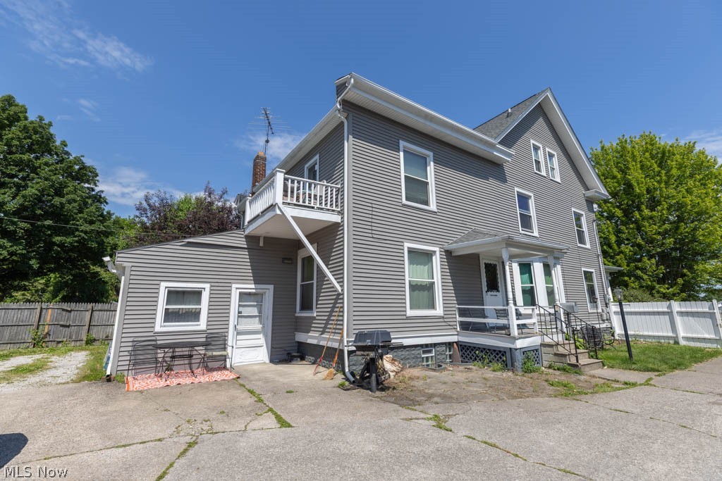 1037 W 8th Street Lorain OH 44052