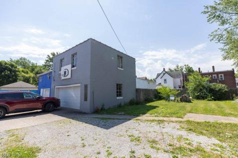 1037 W 8th Street Lorain OH 44052