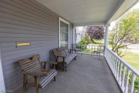 1037 W 8th Street Lorain OH 44052