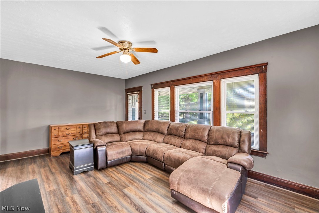 4352 W 47th Street Cleveland OH 44144