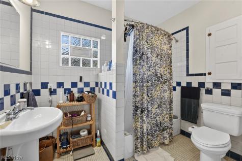 3221 Bradford Road Cleveland Heights OH 44118