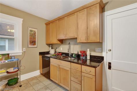 3221 Bradford Road Cleveland Heights OH 44118